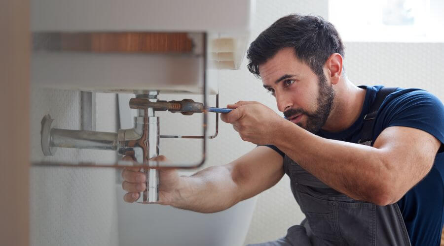 Sink faucet replacement in Watrous, NM